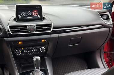 Хэтчбек Mazda 3 2015 в 