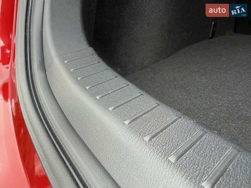 Хэтчбек Mazda 3 2015 в Виннице