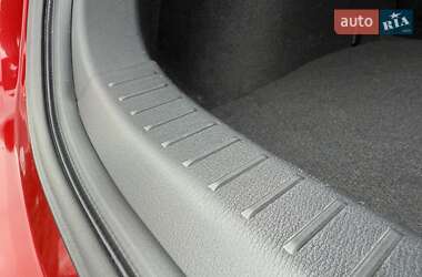 Хэтчбек Mazda 3 2015 в 