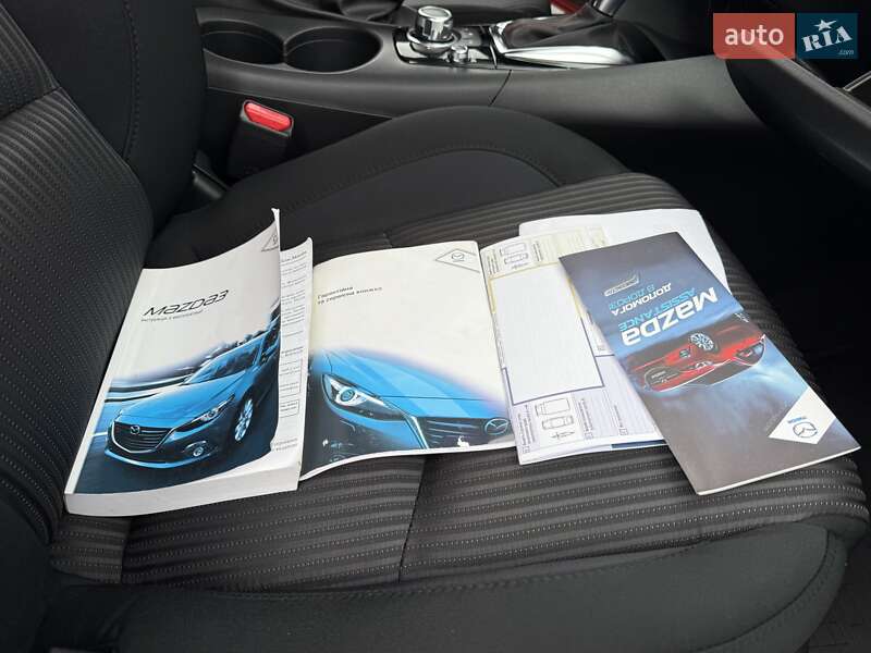 Хэтчбек Mazda 3 2015 в Виннице