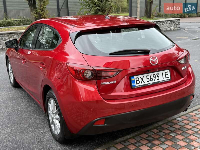 Хэтчбек Mazda 3 2015 в Виннице