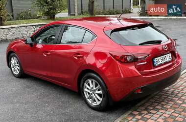 Хэтчбек Mazda 3 2015 в 