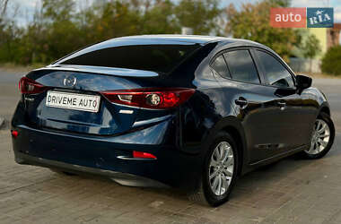 Седан Mazda 3 2014 в 