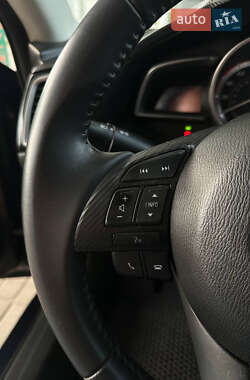 Седан Mazda 3 2014 в 