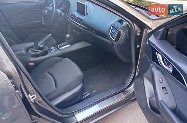 Седан Mazda 3 2016 в 