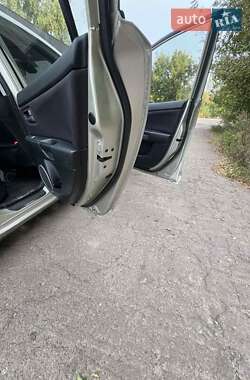 Хэтчбек Mazda 3 2006 в 