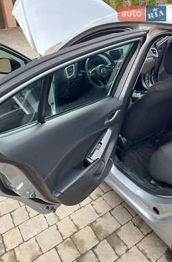 Седан Mazda 3 2016 в 
