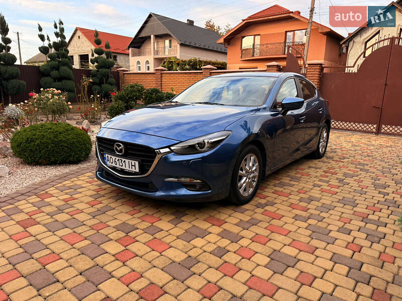 Хэтчбек Mazda 3 2018 в Мукачево