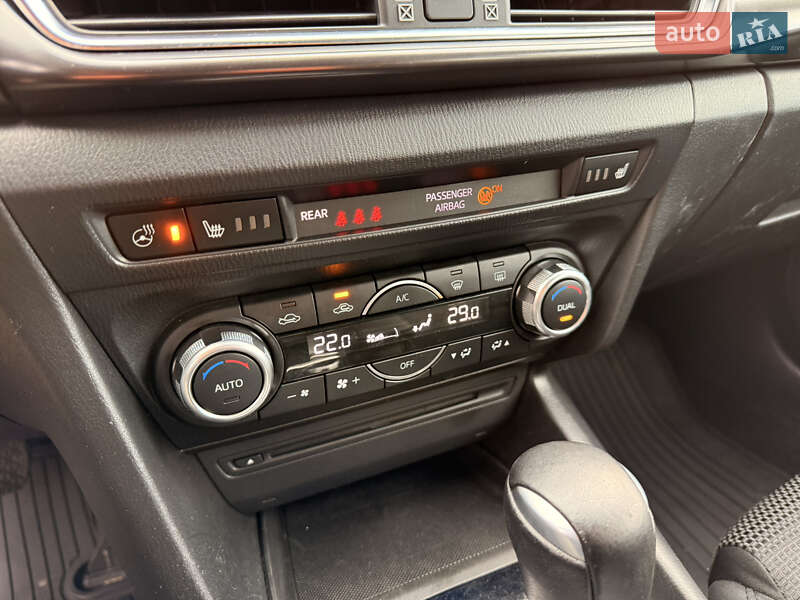 Хэтчбек Mazda 3 2018 в Мукачево