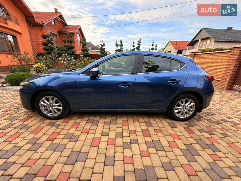 Хэтчбек Mazda 3 2018 в Мукачево