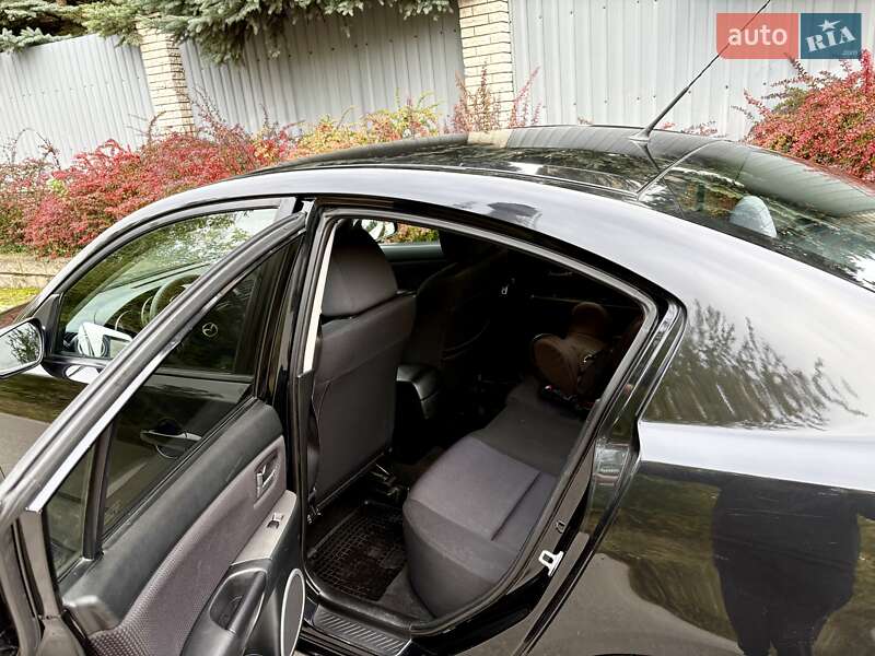 Седан Mazda 3 2007 в Киеве