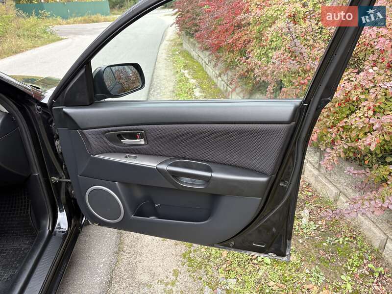Седан Mazda 3 2007 в Киеве