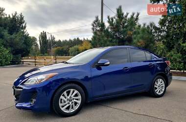 Седан Mazda 3 2013 в 