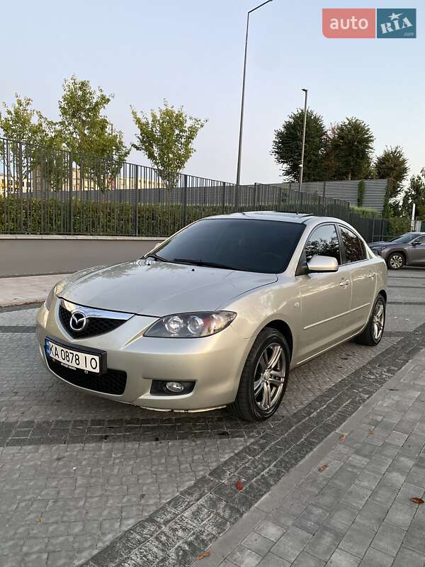 Седан Mazda 3 2006 в 