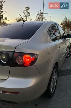 Седан Mazda 3 2006 в 