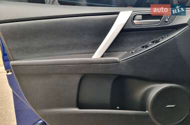Седан Mazda 3 2013 в 