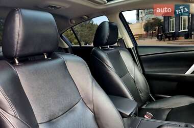 Седан Mazda 3 2013 в 
