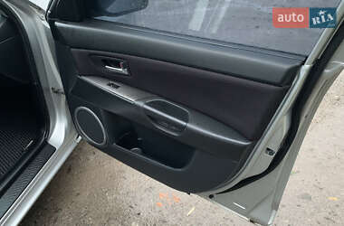 Хэтчбек Mazda 3 2006 в 
