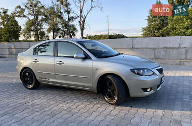 Седан Mazda 3 2004 в 