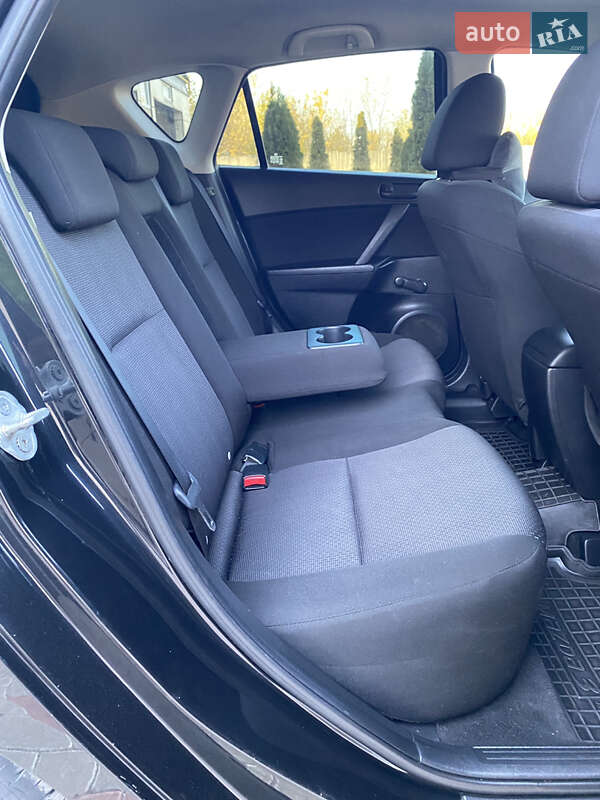 Хэтчбек Mazda 3 2009 в Краснопавловке