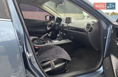 Седан Mazda 3 2013 в 