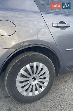 Седан Mazda 3 2006 в 