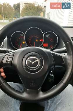 Седан Mazda 3 2004 в  фото 7 Седан Mazda 3 2004 в