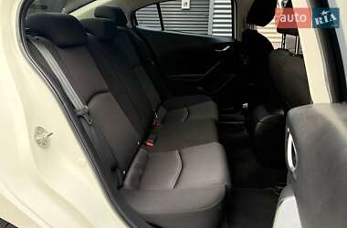 Седан Mazda 3 2017 в 