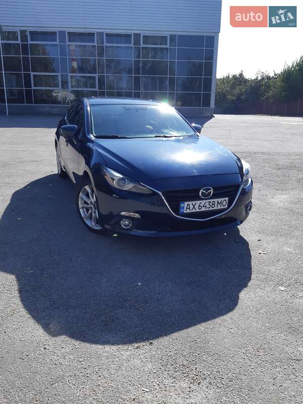 Хэтчбек Mazda 3 2015 в 