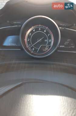 Хэтчбек Mazda 3 2015 в 