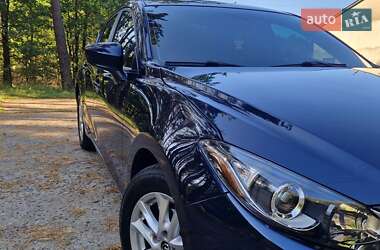 Седан Mazda 3 2015 в 