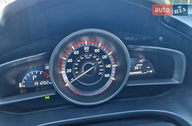 Седан Mazda 3 2015 в 