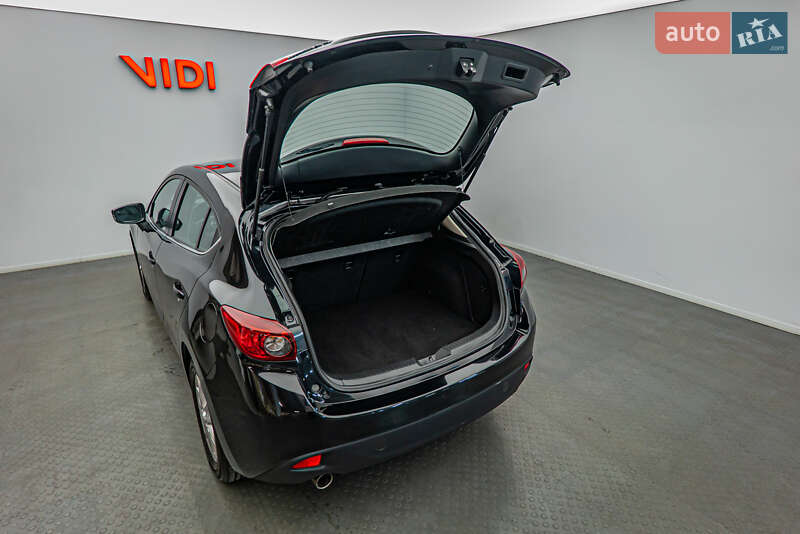Хэтчбек Mazda 3 2014 в Киеве