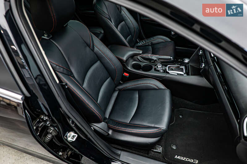 Хэтчбек Mazda 3 2014 в Киеве