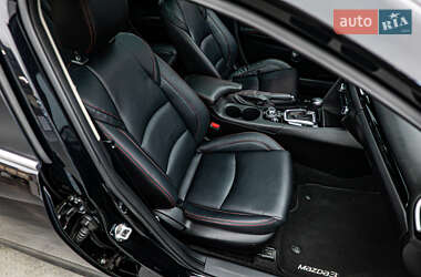 Хэтчбек Mazda 3 2014 в 