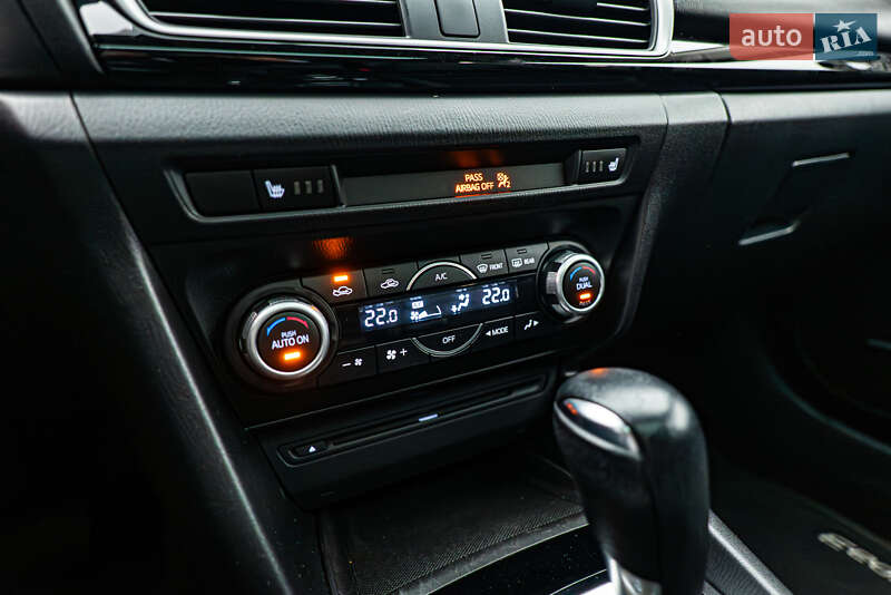 Хэтчбек Mazda 3 2014 в Киеве