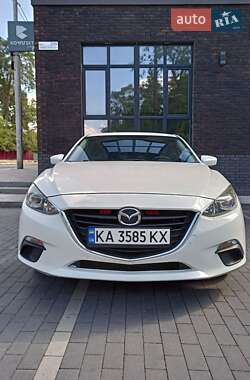 Седан Mazda 3 2015 в Киеве