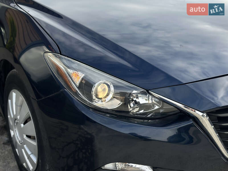 Седан Mazda 3 2014 в Шептицькому
