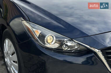 Седан Mazda 3 2014 в 