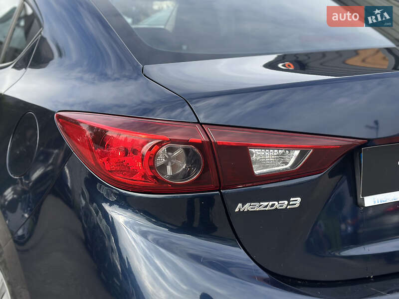 Седан Mazda 3 2014 в Шептицькому