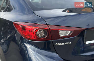 Седан Mazda 3 2014 в 