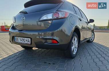 Хэтчбек Mazda 3 2012 в 