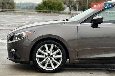 Седан Mazda 3 2015 в 