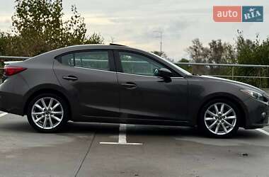 Седан Mazda 3 2015 в 