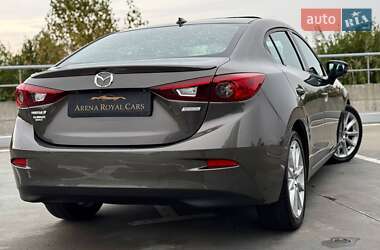 Седан Mazda 3 2015 в 