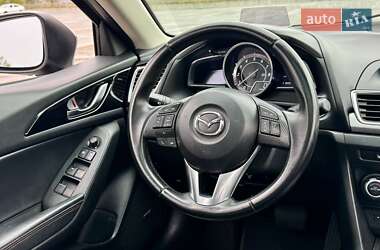Седан Mazda 3 2015 в 