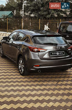 Хэтчбек Mazda 3 2017 в 