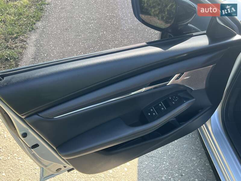 Хетчбек Mazda 3 2022 в Дніпрі