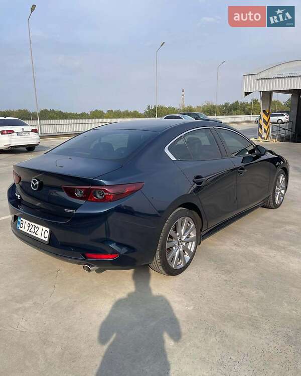 Седан Mazda 3 2019 в Львове