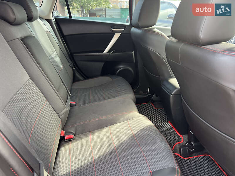 Хэтчбек Mazda 3 2010 в Полтаве